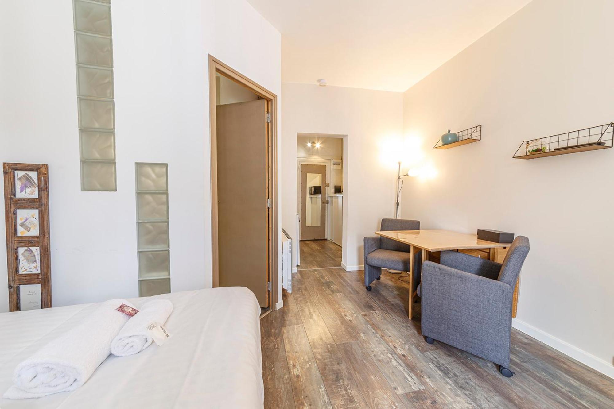 Le Garnier - Studio Au Coeur De La Doutre Apartment อองเชร์ ภายนอก รูปภาพ
